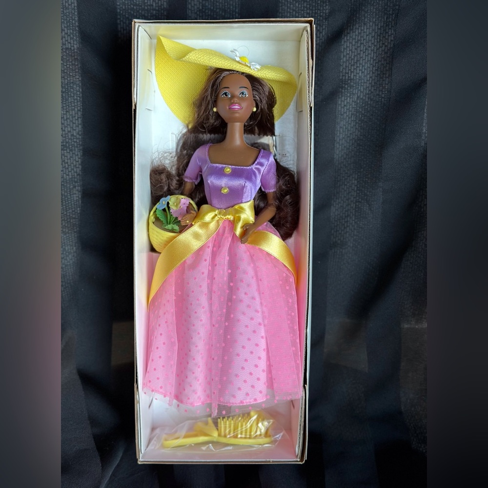 NIB Beautiful Spring Time Vintage Barbie
